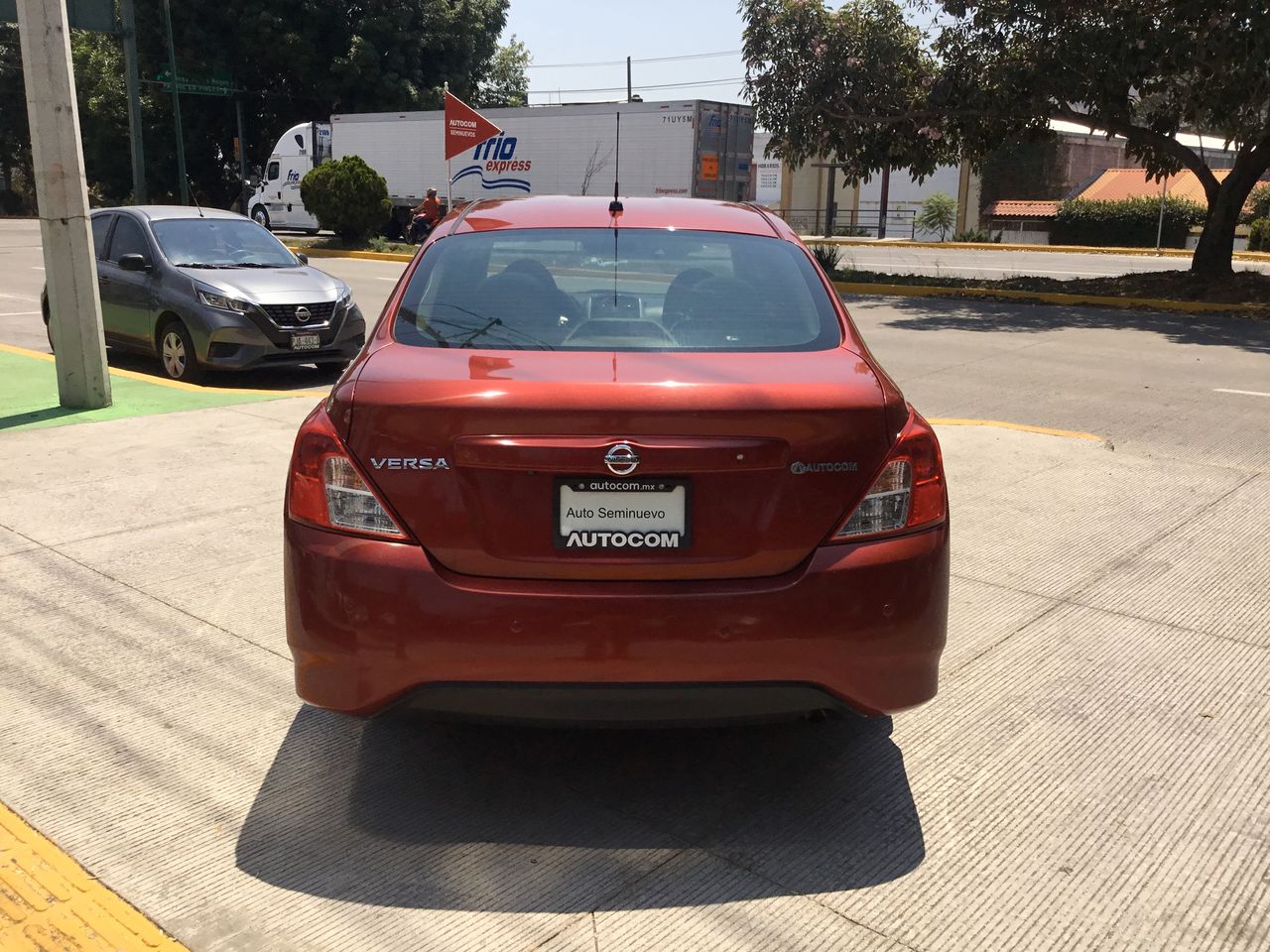 2017 Nissan VERSA ADVANCE MT 21