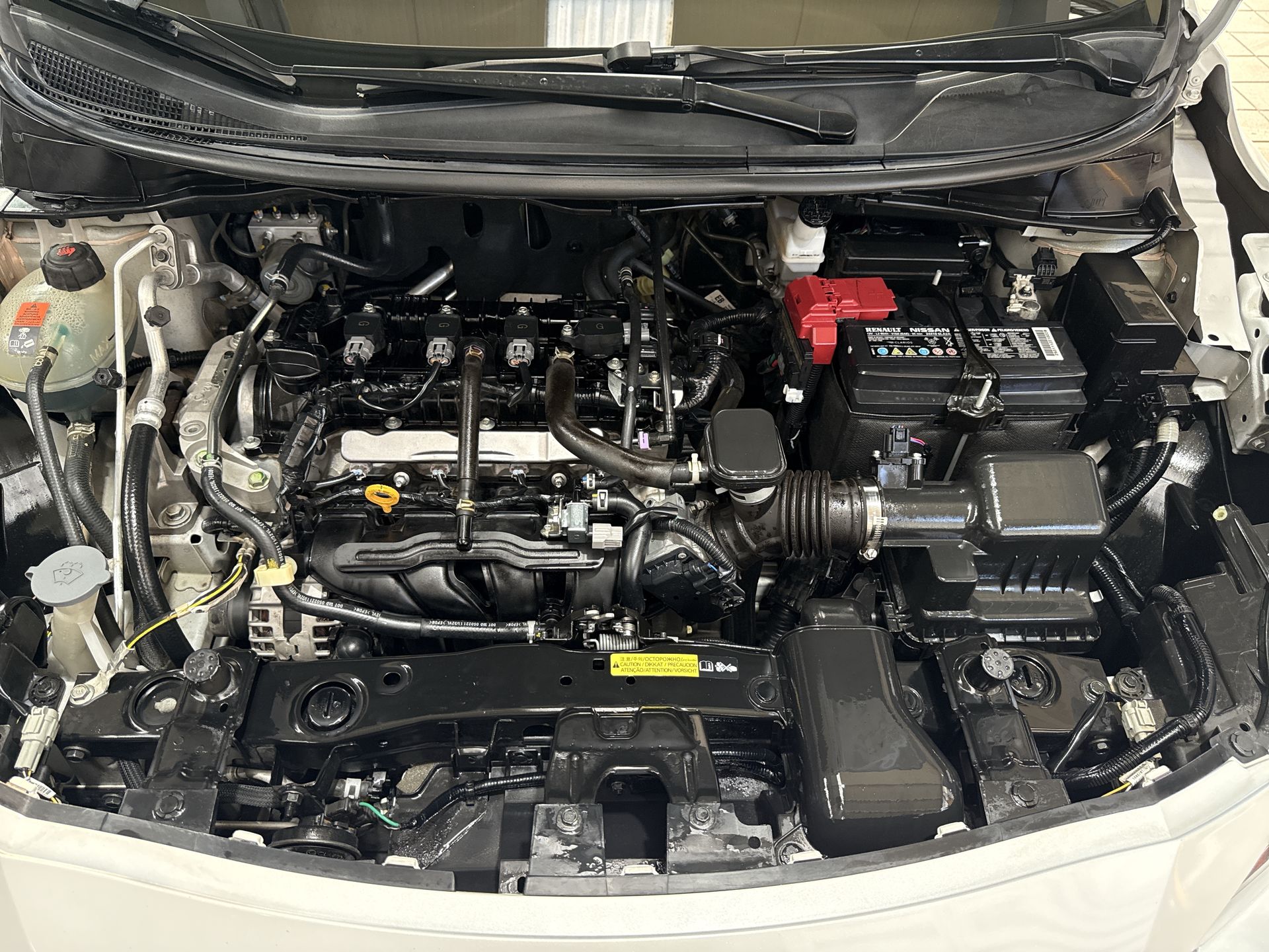 2022 Nissan VERSA ADVANCE MT 22