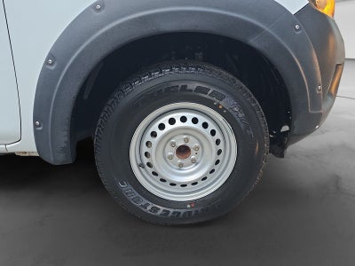 2020 Nissan NP300 DOBLE CABINA DOBLE CABINA S TM AC PAQ. SEG. 6VEL