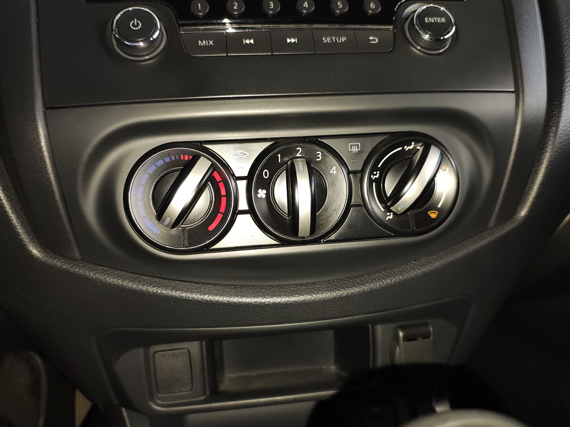 2024 Nissan FRONTIER FRONTIER XE TM 24