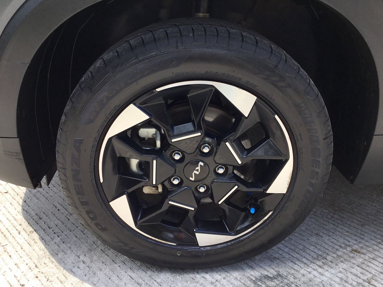 2024 Kia SONET LX MT