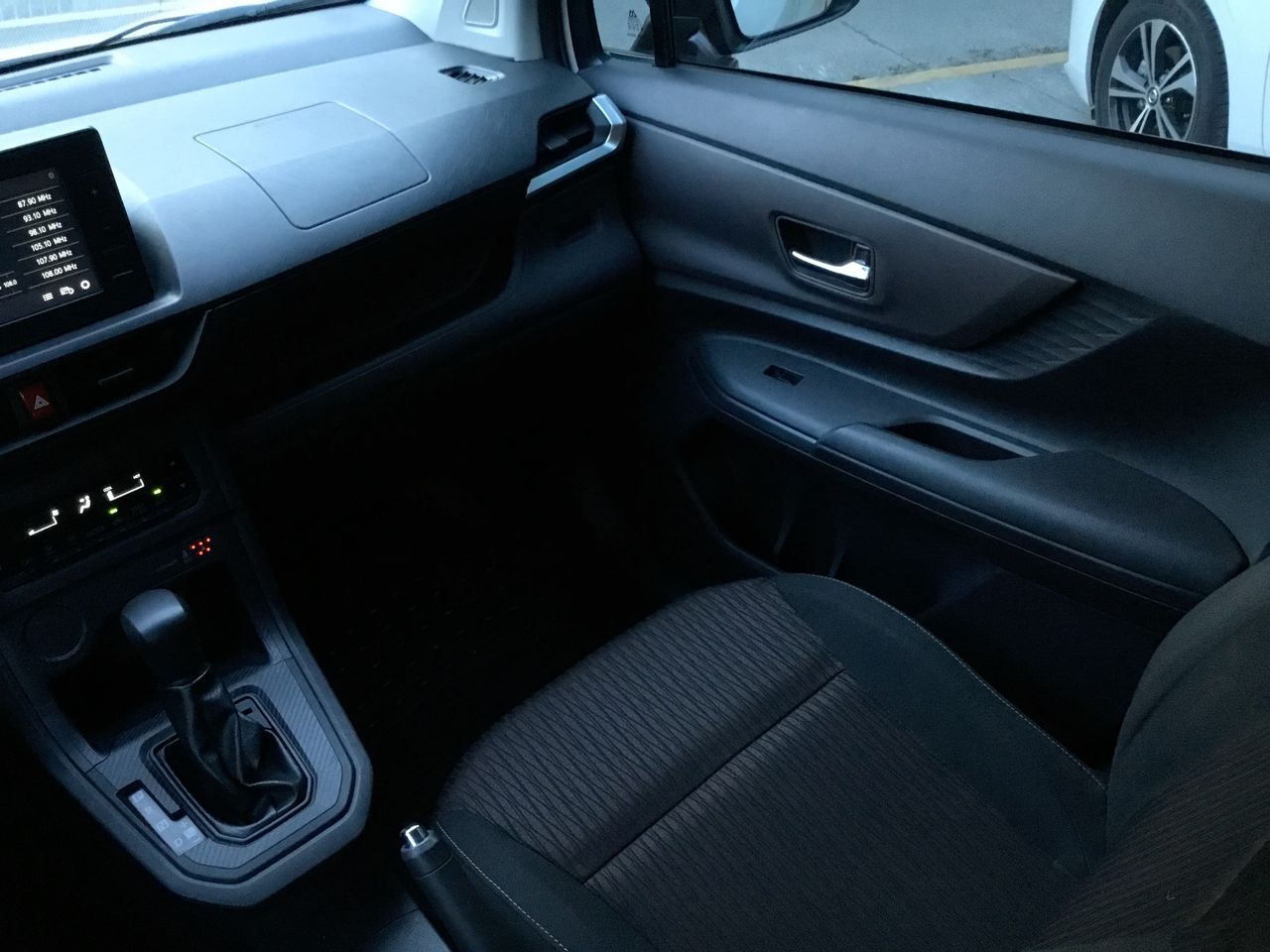 2022 Toyota AVANZA XLE CVT