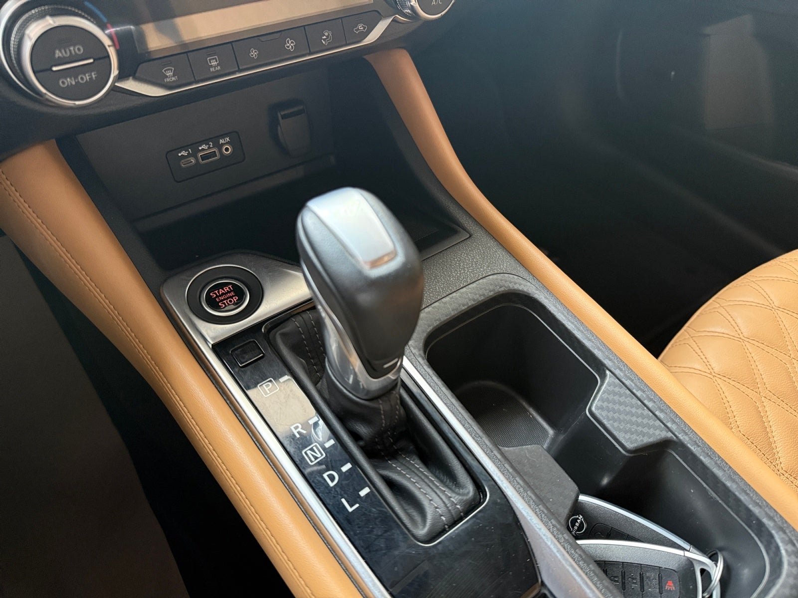 2025 Nissan SENTRA SENTRA SR PLATINUM BITONO CVT PIEL GENUINA