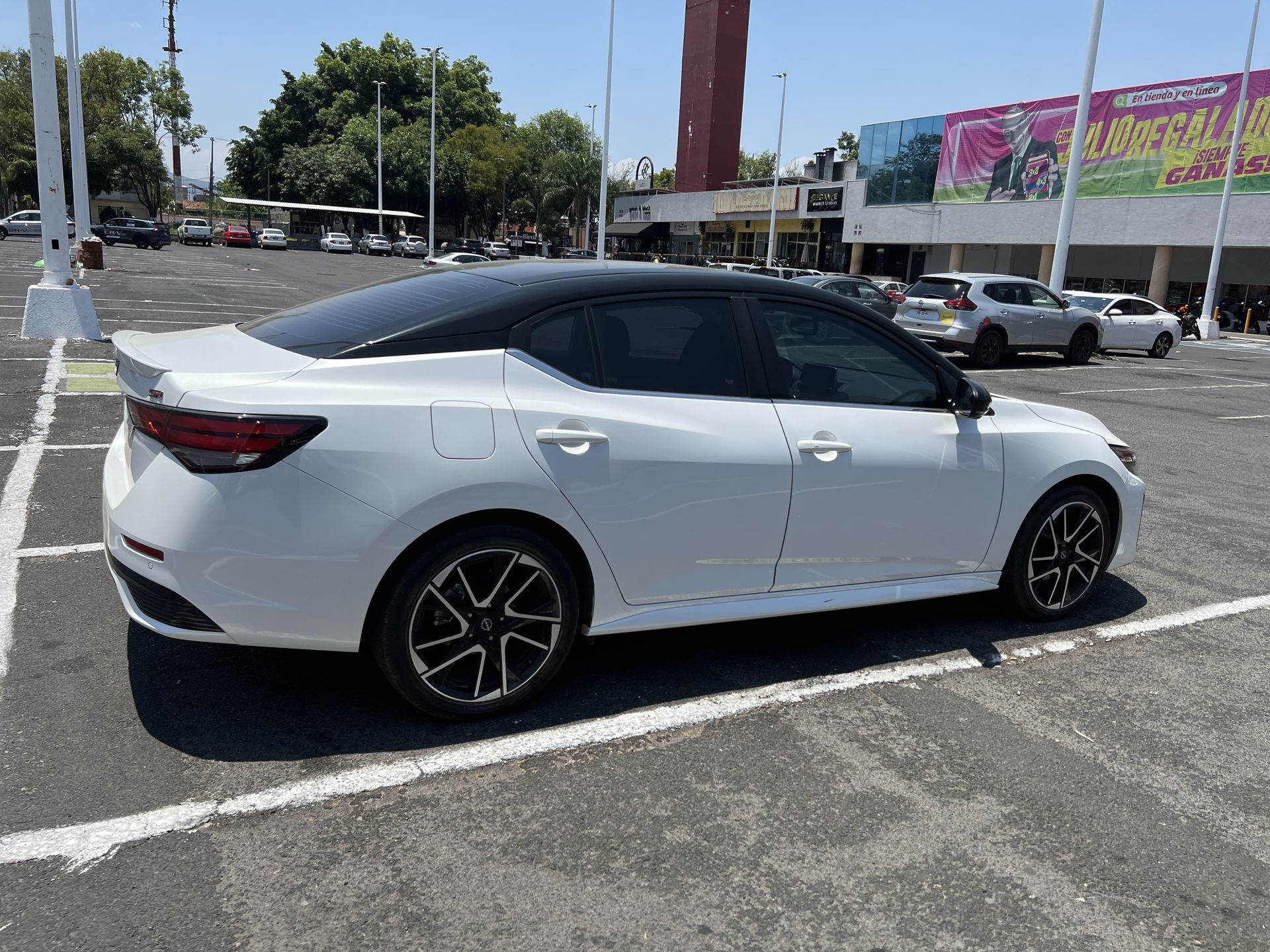 2025 Nissan SENTRA SR PLATINUM BITONO CVT 25
