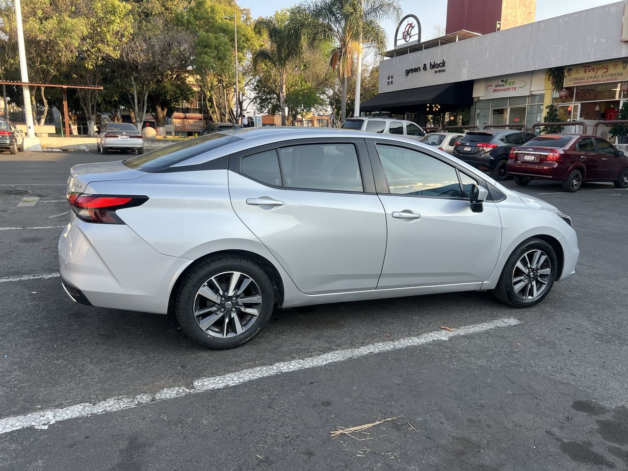 2022 Nissan VERSA ADVANCE MT