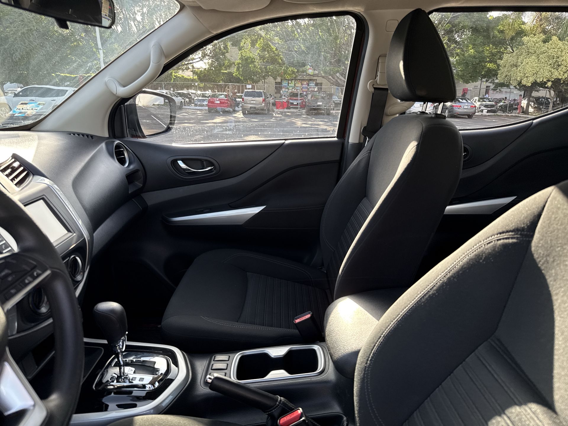 2023 Nissan FRONTIER FRONTIER LE TA