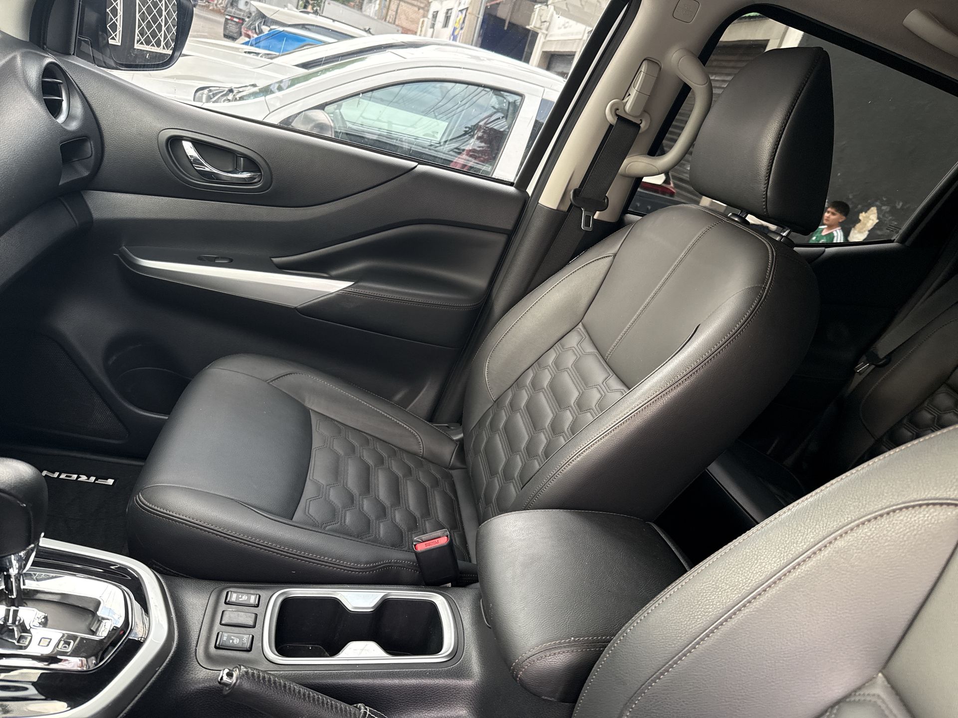2023 Nissan FRONTIER PLATINUM LE TA 23