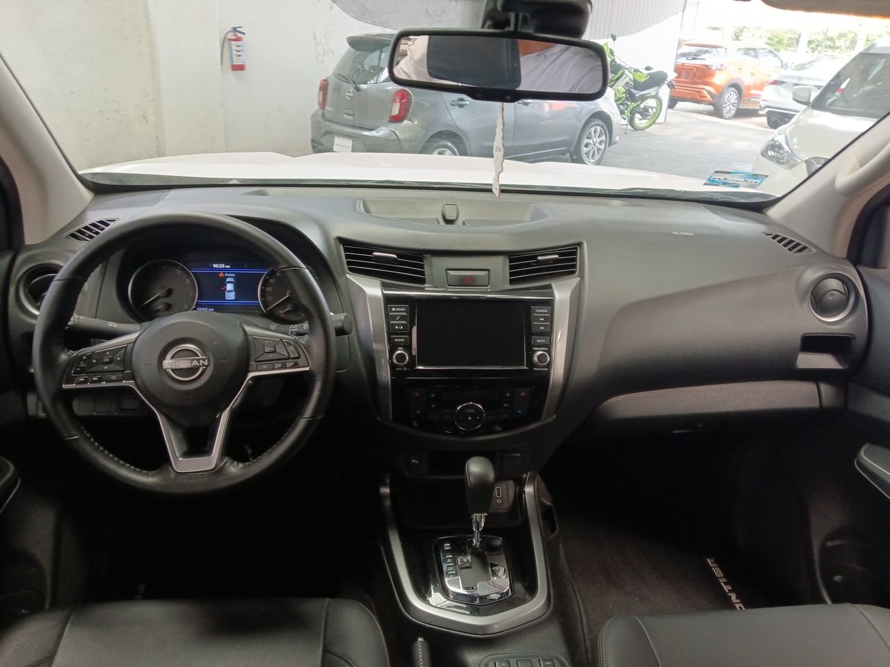 2023 Nissan FRONTIER PLATINUM LE TA 23