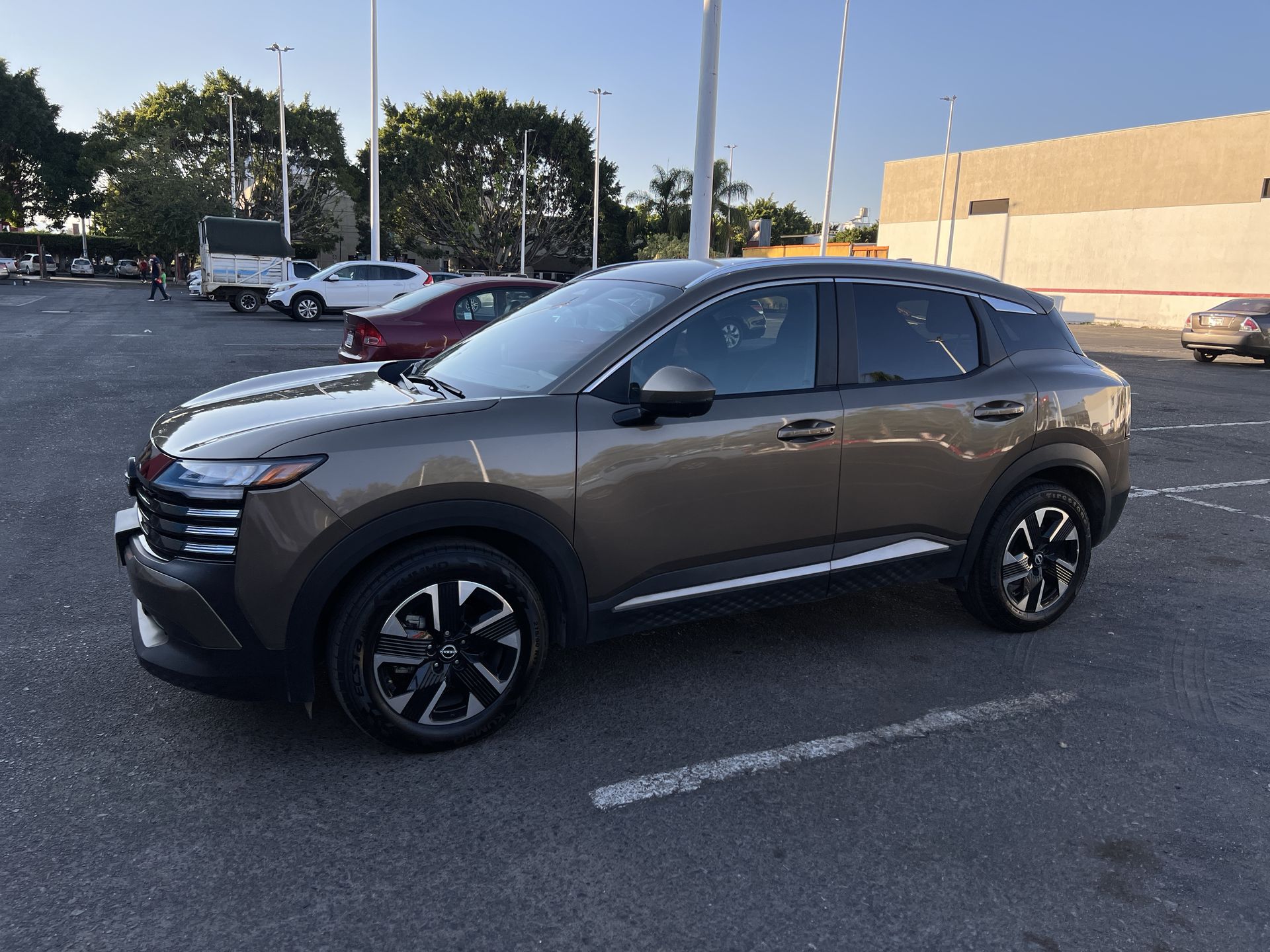 2025 Nissan KICKS ADVANCE CVT