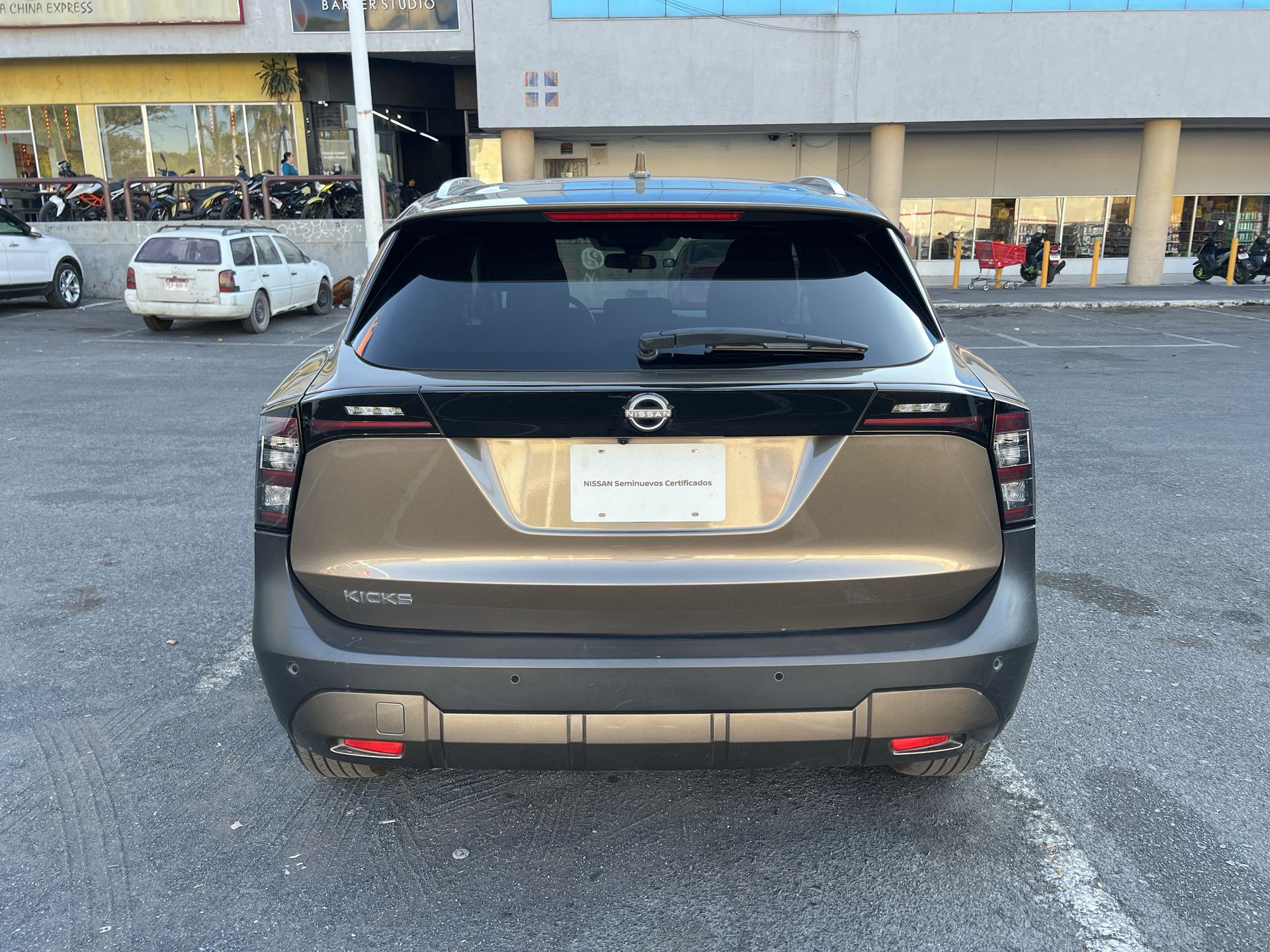 2025 Nissan KICKS ADVANCE CVT