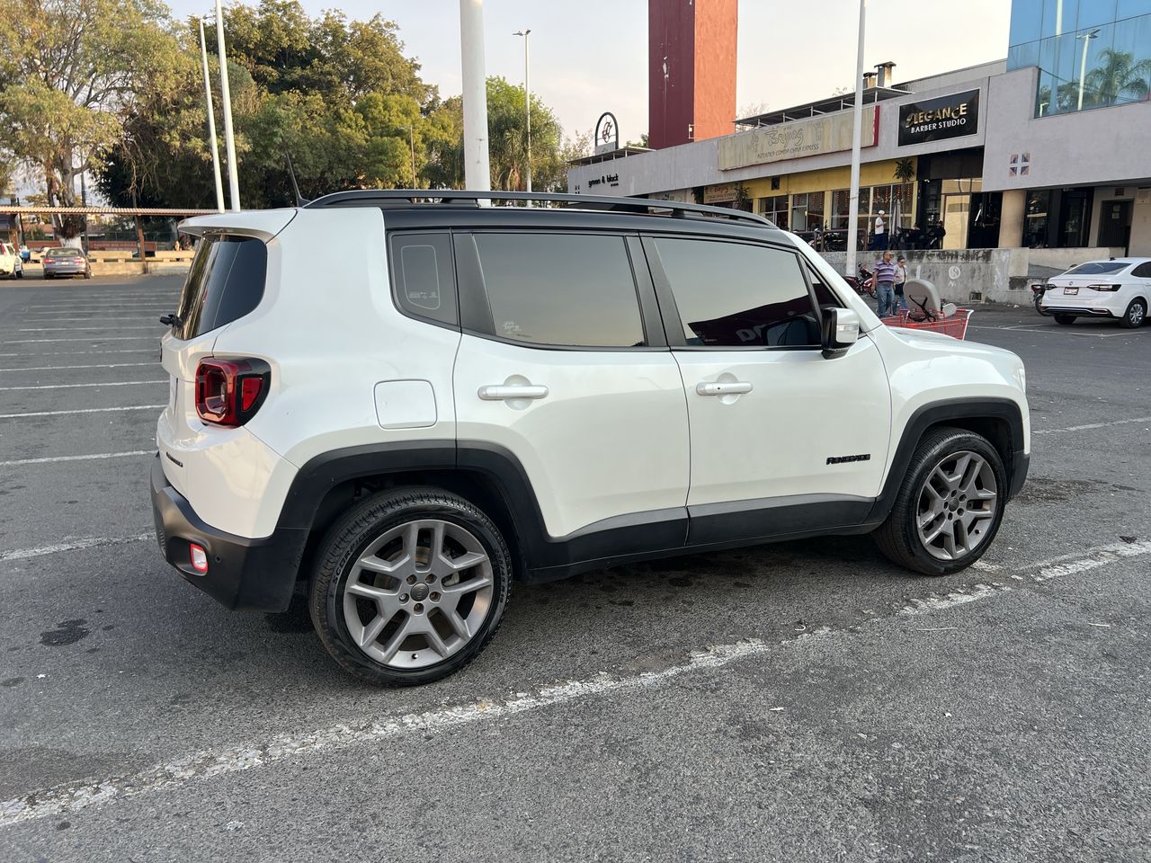 2022 Jeep RENEGADE LIMITED