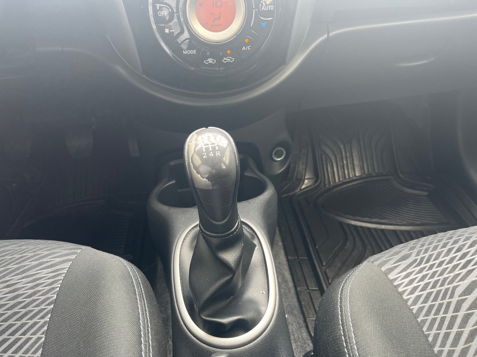 2020 Nissan MARCH SR TM NAVI