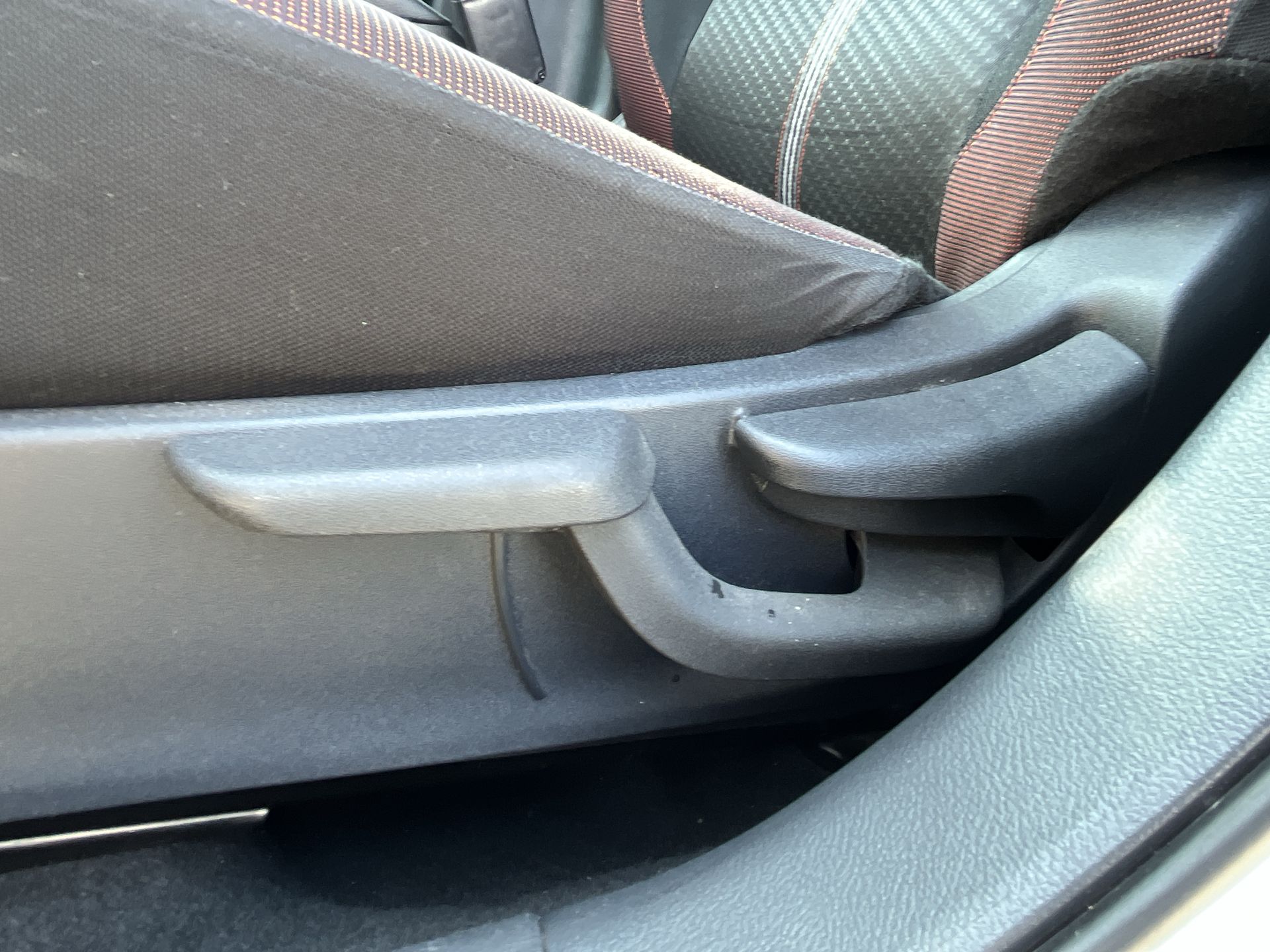 2023 Nissan VERSA SR CVT 23