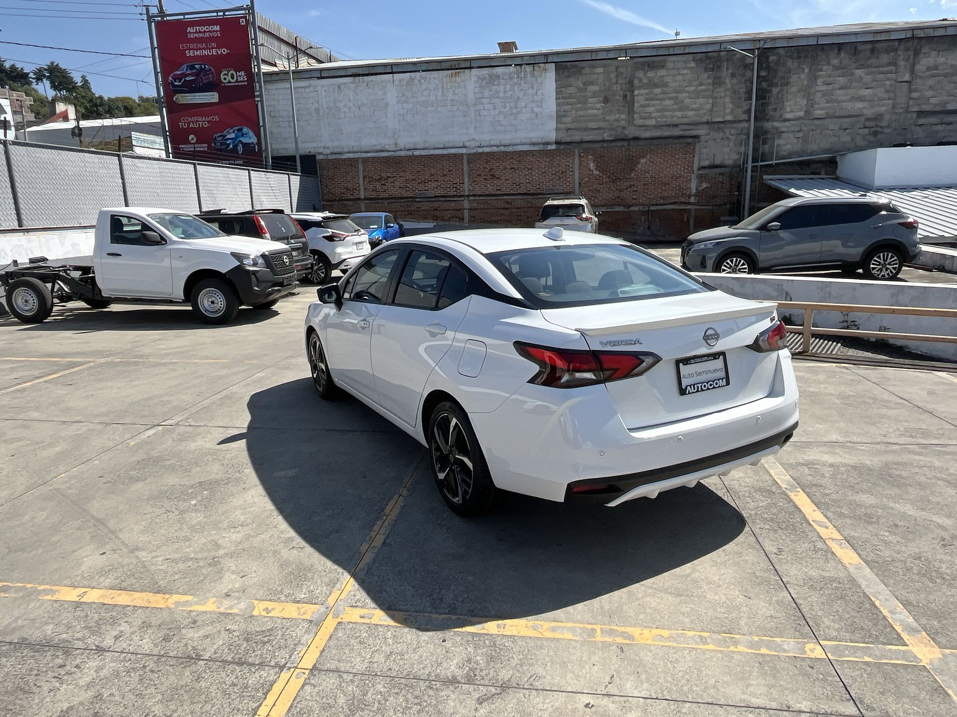 2023 Nissan VERSA SR CVT 23