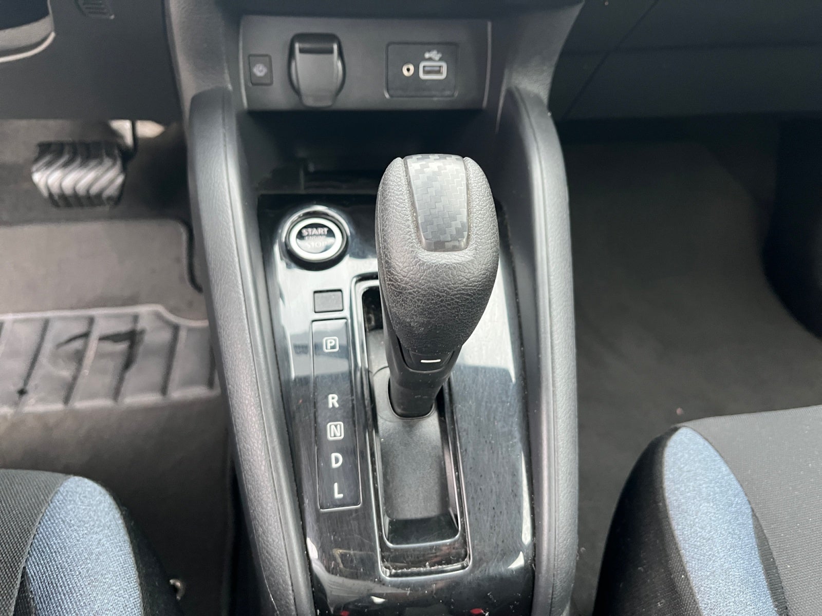2023 Nissan VERSA ADVANCE CVT 23