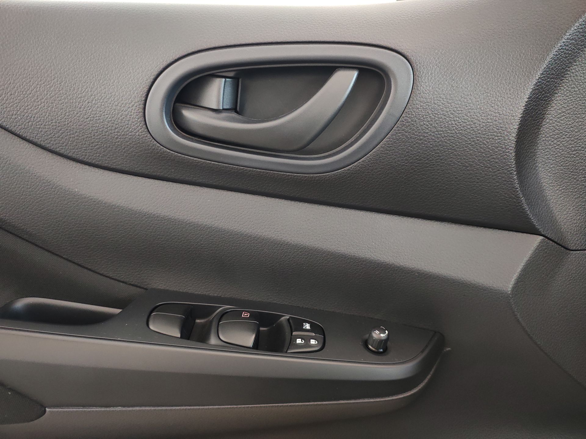 2024 Nissan FRONTIER FRONTIER XE TM 24