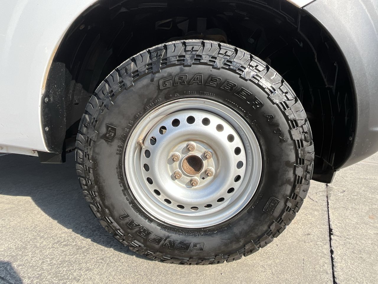 2020 Nissan NP300 CHASIS CAB. TM DH AC PAQ. SEG. VDC 6 VEL