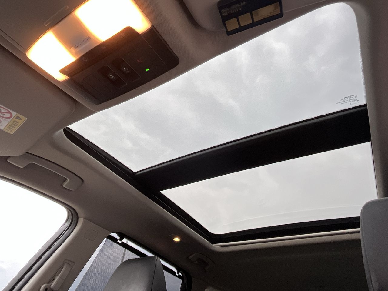 2023 Nissan X-TRAIL X-TRAIL 5 PUERTAS PLATINUM PLUS CVT 2.5LTS 2 ROW