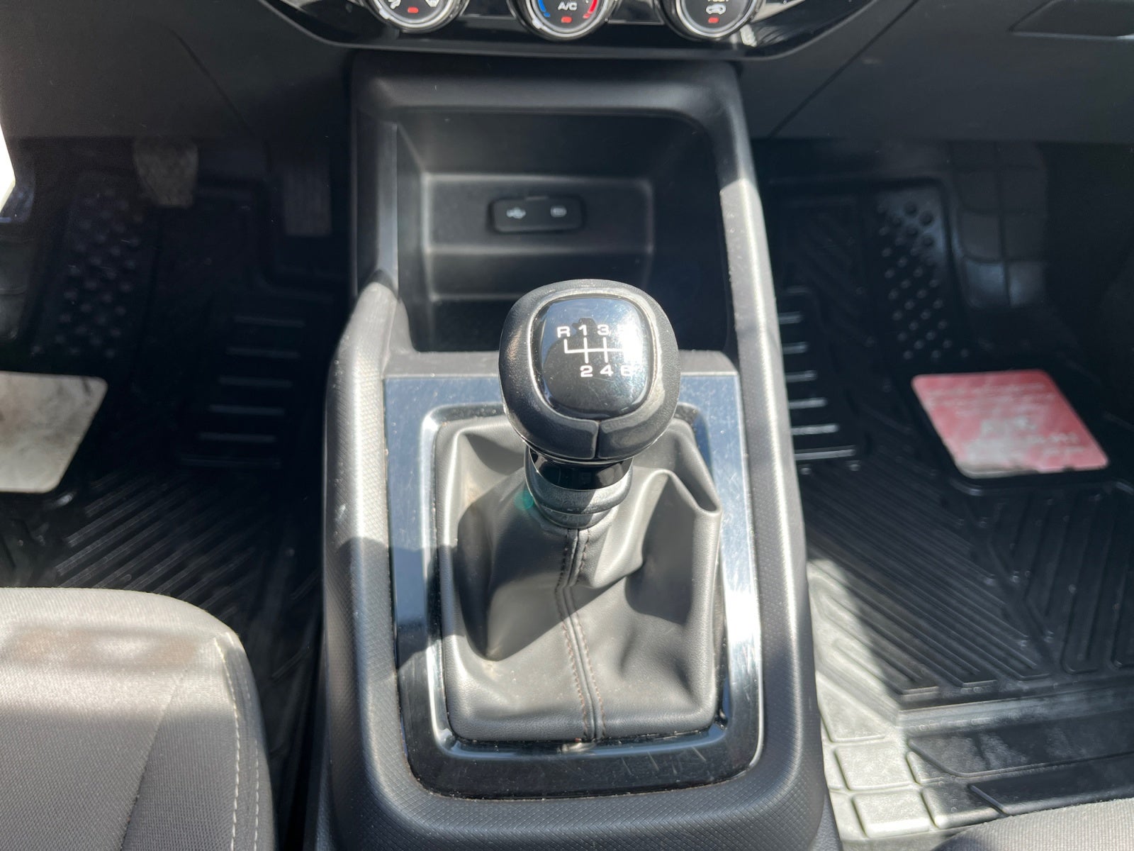 2024 Chevrolet AVEO AVEO LT MANUAL 4 PTAS
