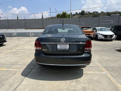2018 Volkswagen VENTO VENTO COMFORTLINE 1.6L STD 4 PTAS