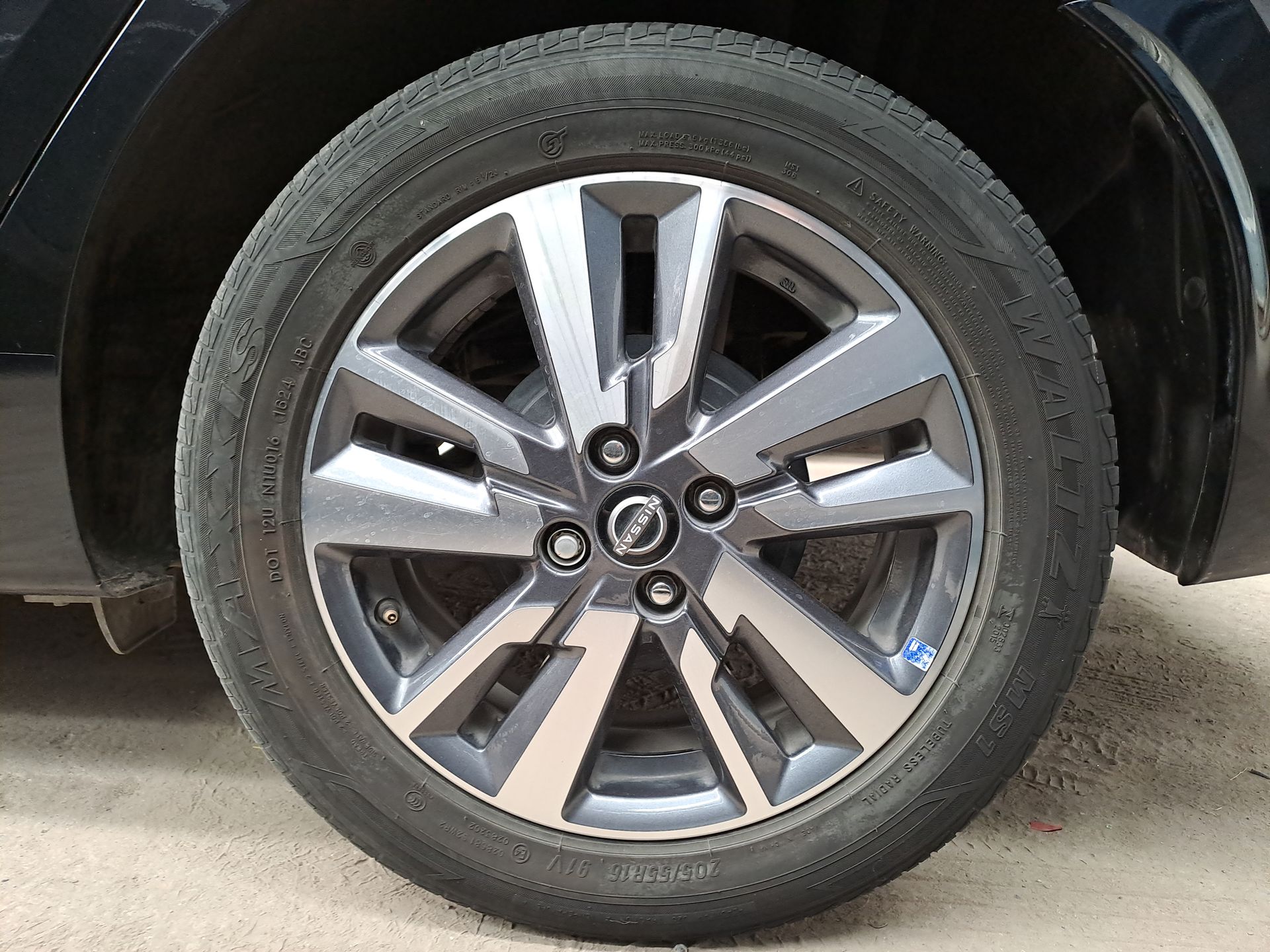 2024 Nissan VERSA ADVANCE MT 24