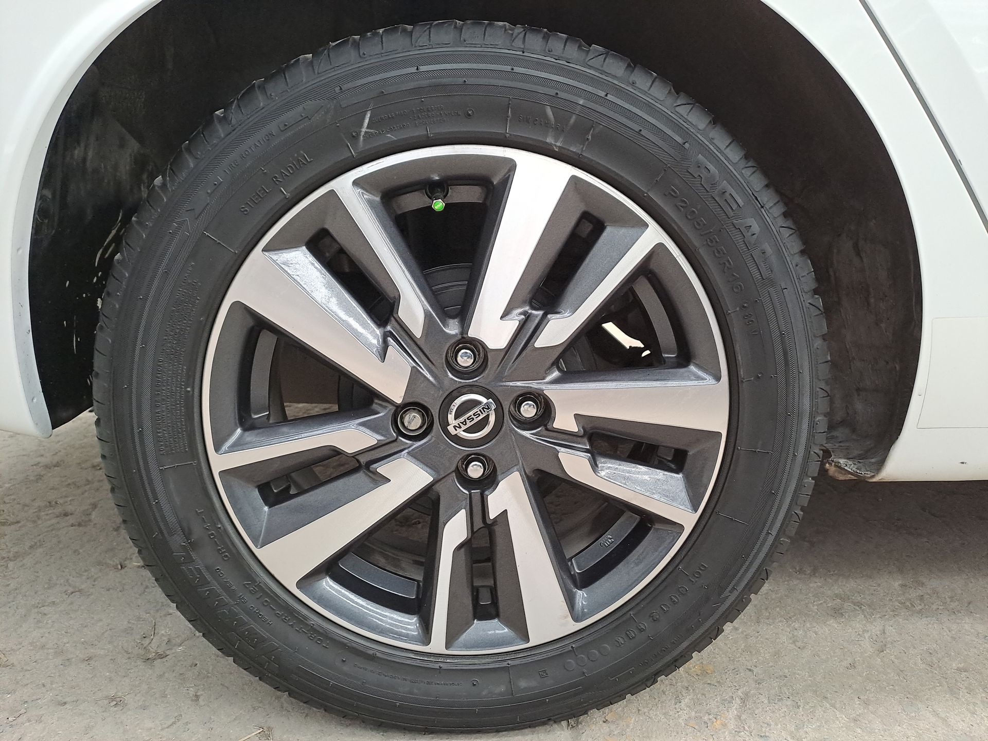 2022 Nissan VERSA ADVANCE CVT 22