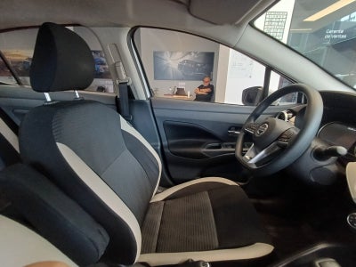 2022 Nissan VERSA ADVANCE CVT 22