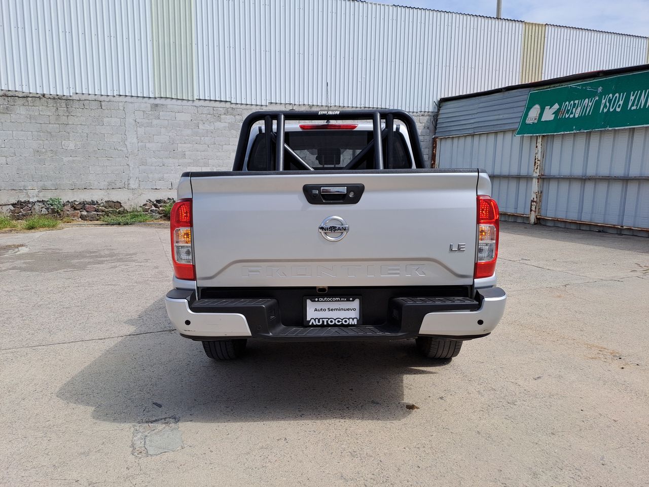 2022 Nissan FRONTIER LE TA 22