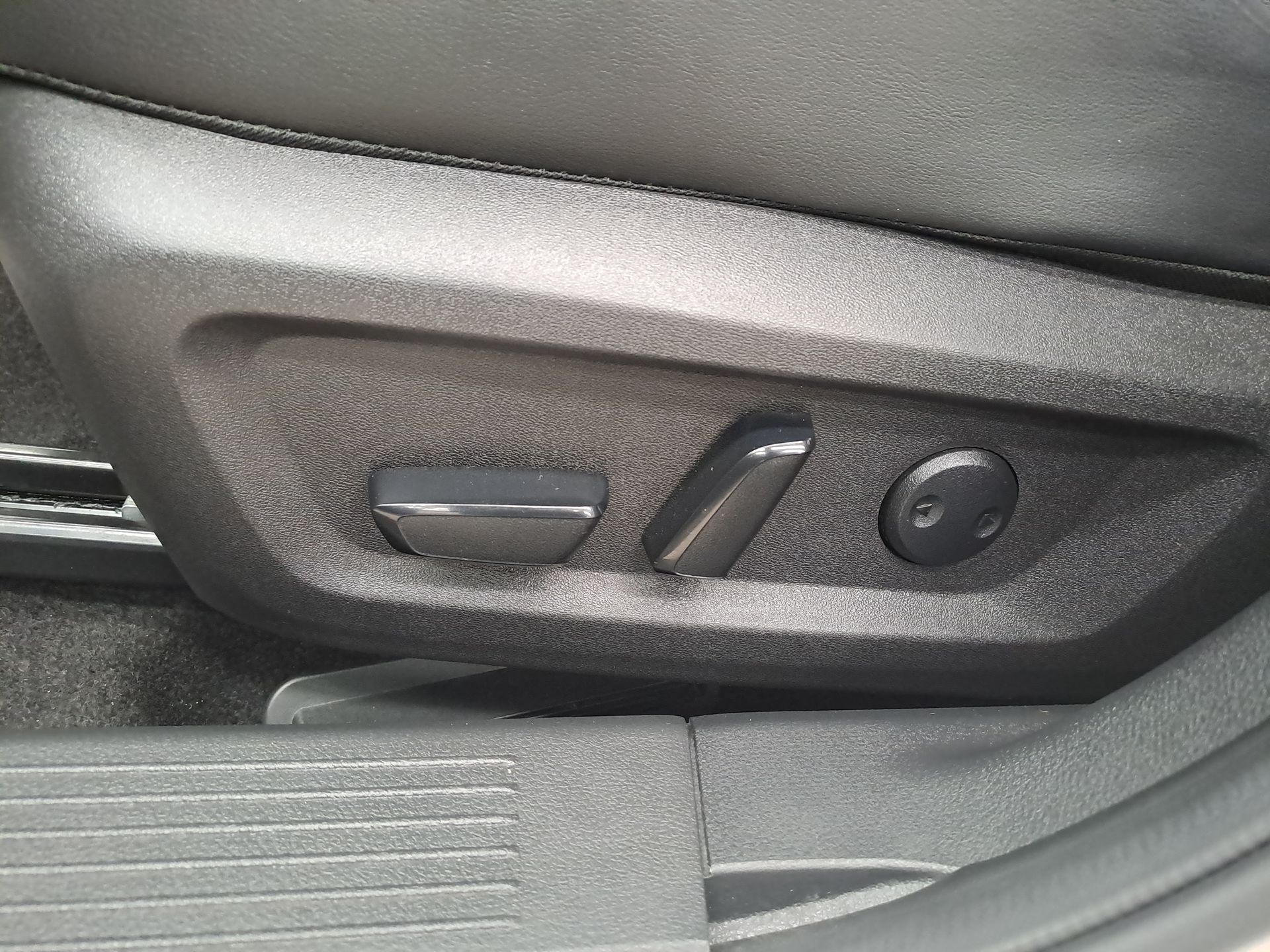 2024 Nissan X-TRAIL EXCLUSIVE E-POWER 2 ROW 24
