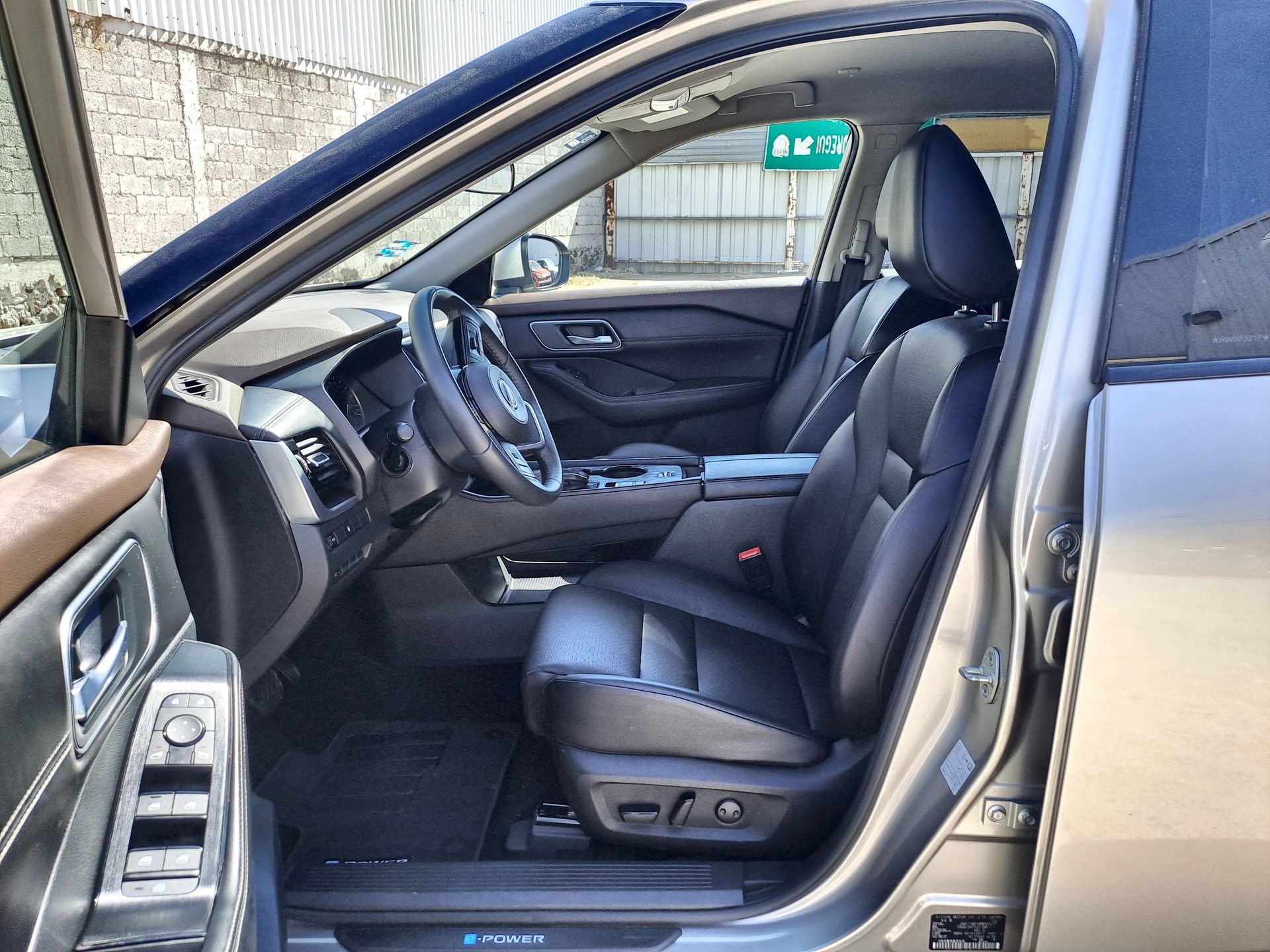 2024 Nissan X-TRAIL EXCLUSIVE E-POWER 2 ROW 24