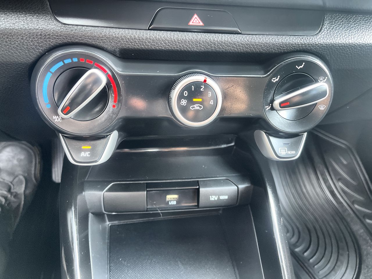 2023 Kia RIO LX TA