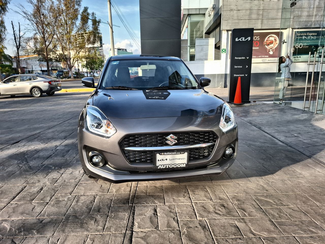 2023 SUZUKI SWIFT GLX CVT