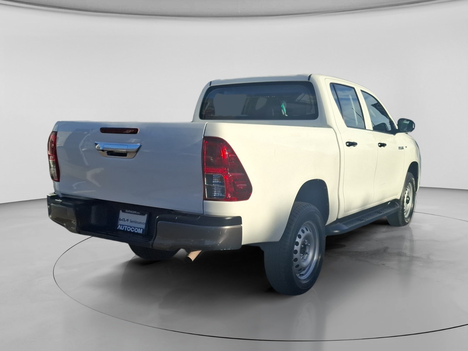 2023 Toyota HILUX D-CAB BASE